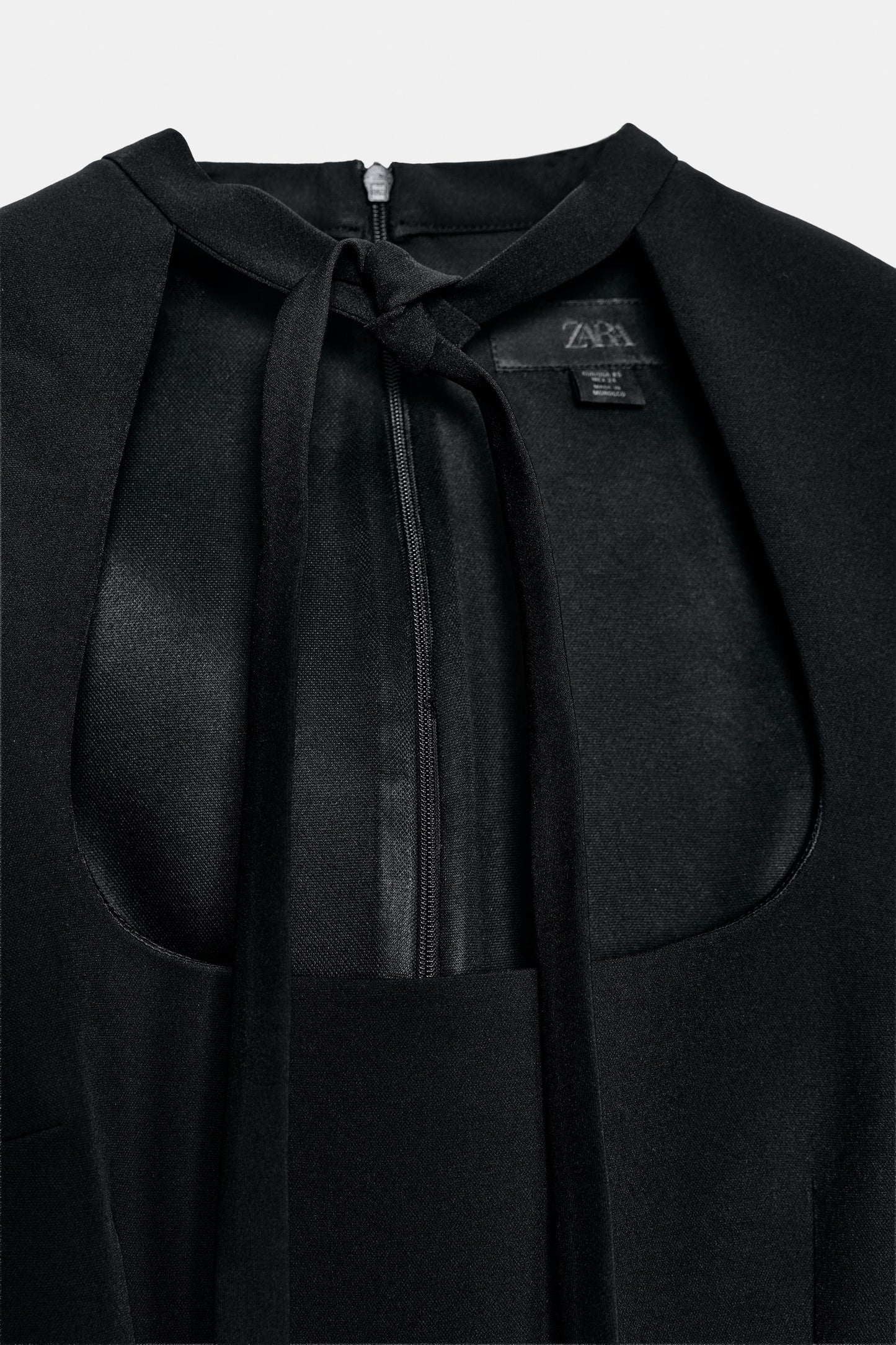 #020C0E, Noir