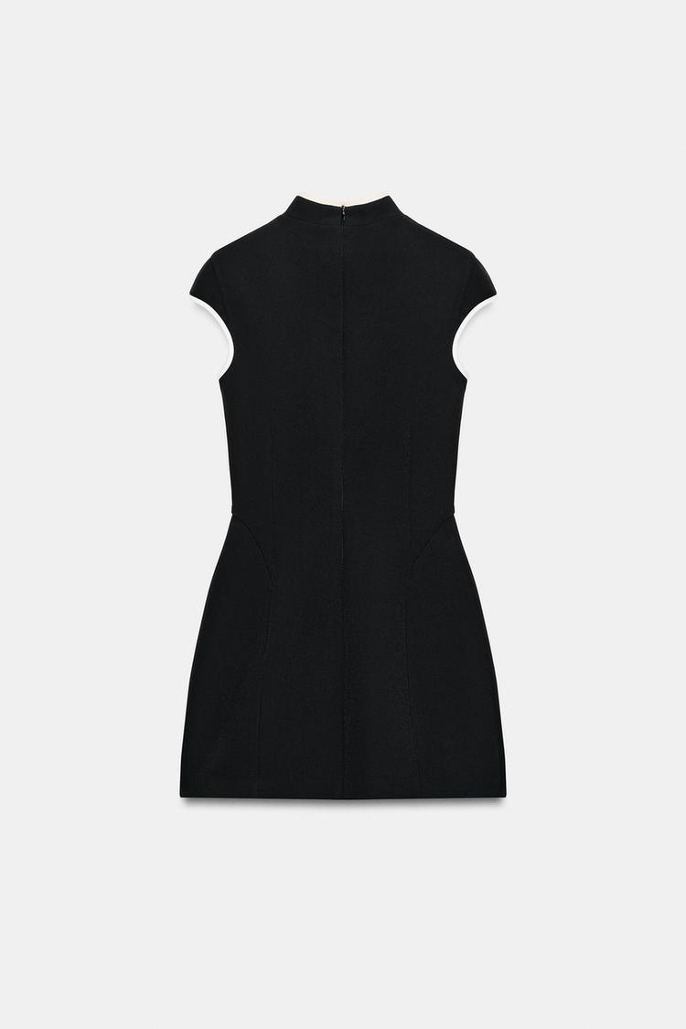 #050505, Noir